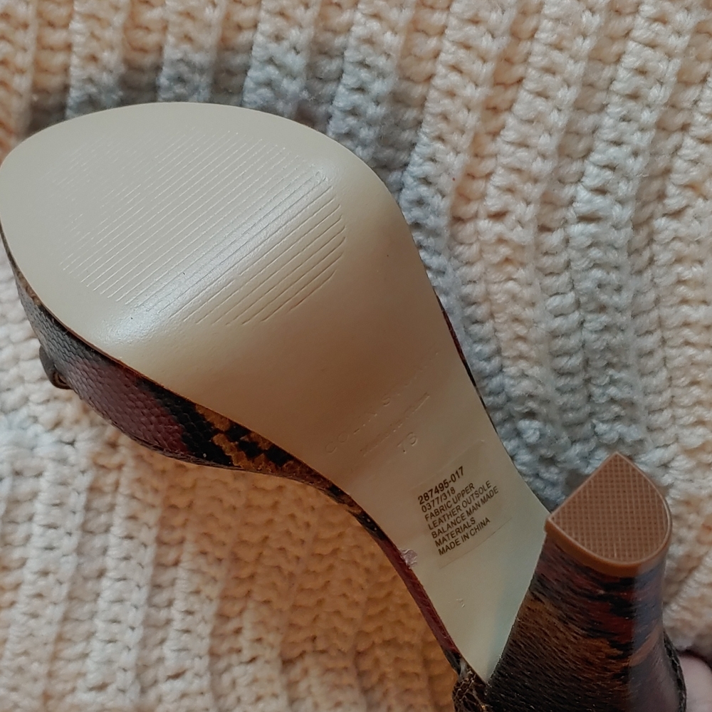 NEW Colin Stuart Python T-Strap Platforms - Picture 13 of 13